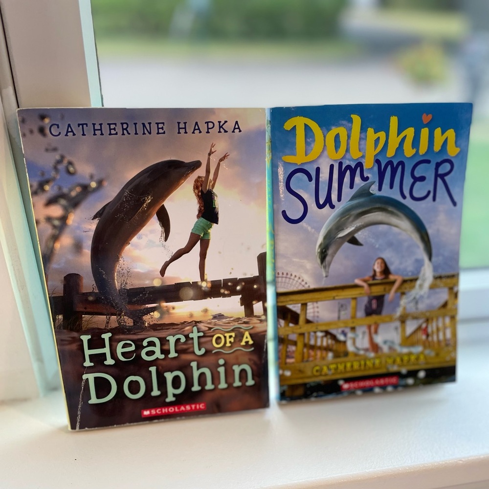 Scholastic Dolphin Adventure Book Set - By Catherine Hapka
